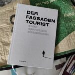 Ein Klappentext für den Fassadentouristen